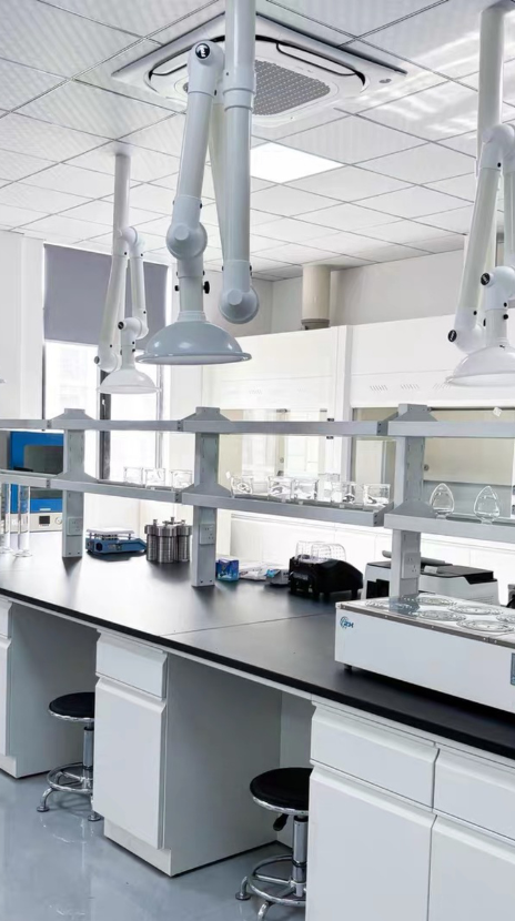 lab 464 x 830 px.png